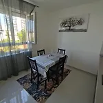 New Emda U Centru Splita Apartamento