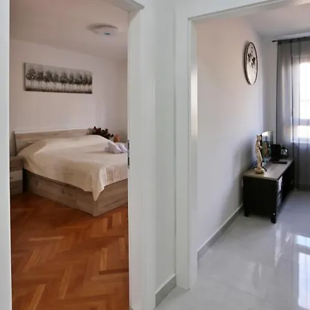 New Emda U Centru Splita Σπλιτ