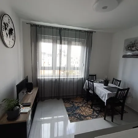 New Emda U Centru Splita Appartement Split